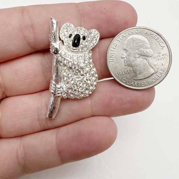 Vintage Monet Clear Rhinestone Climbing Koala Bear Silvertone Pin Brooch - Picture 2 of 4